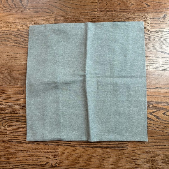NWT Zara Home Green Cotton Throw Pillow Covers (20x20) - $12 - Picture 7 of 7